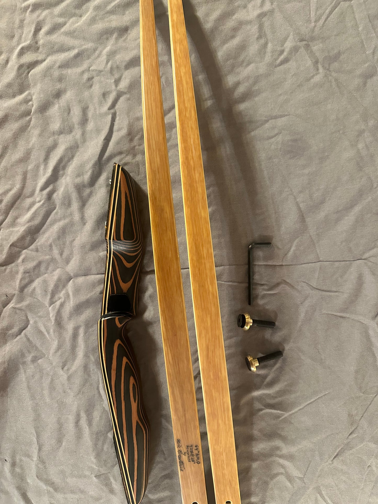 64” AMO 42# right hand RW:82 PMZ longbow