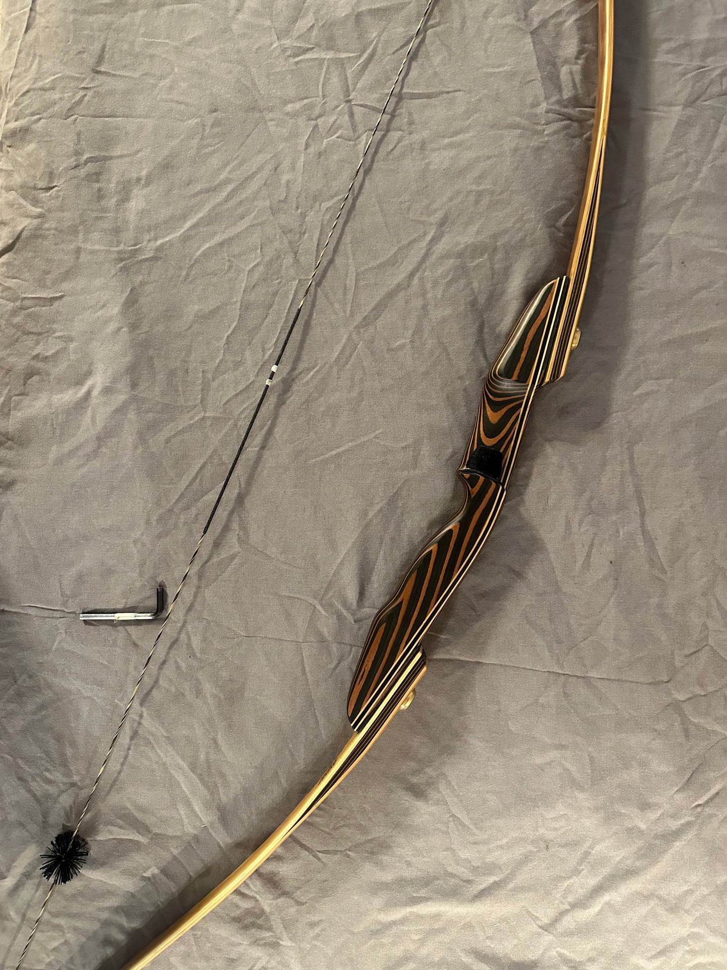 64” AMO 43# Left Hand RW:74 PMZ Longbow