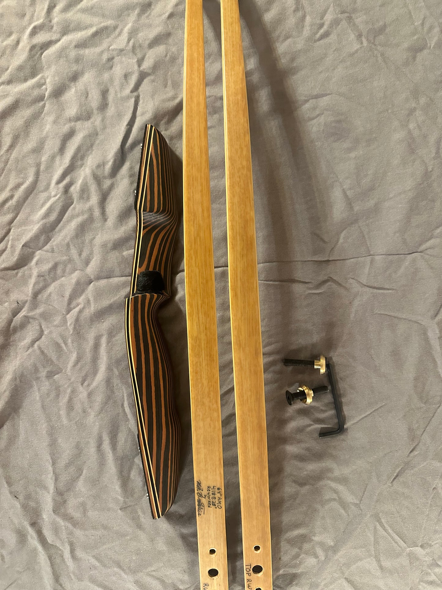 64” AMO 41# right hand RW:75 PMZ longbow