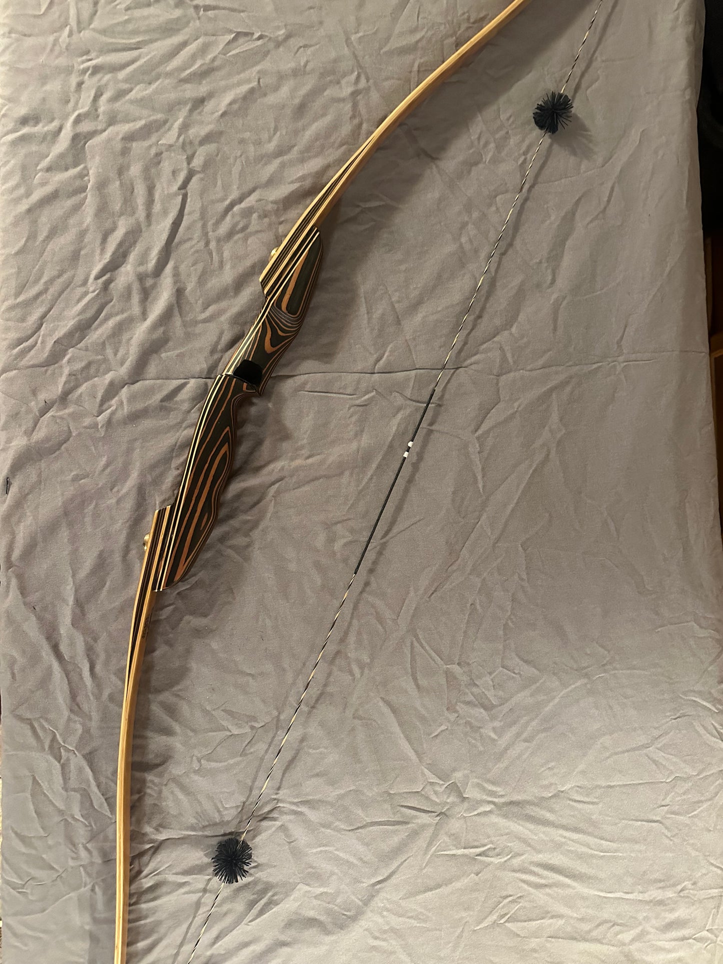 64” AMO 43# right hand RW:81 PMZ Longbow