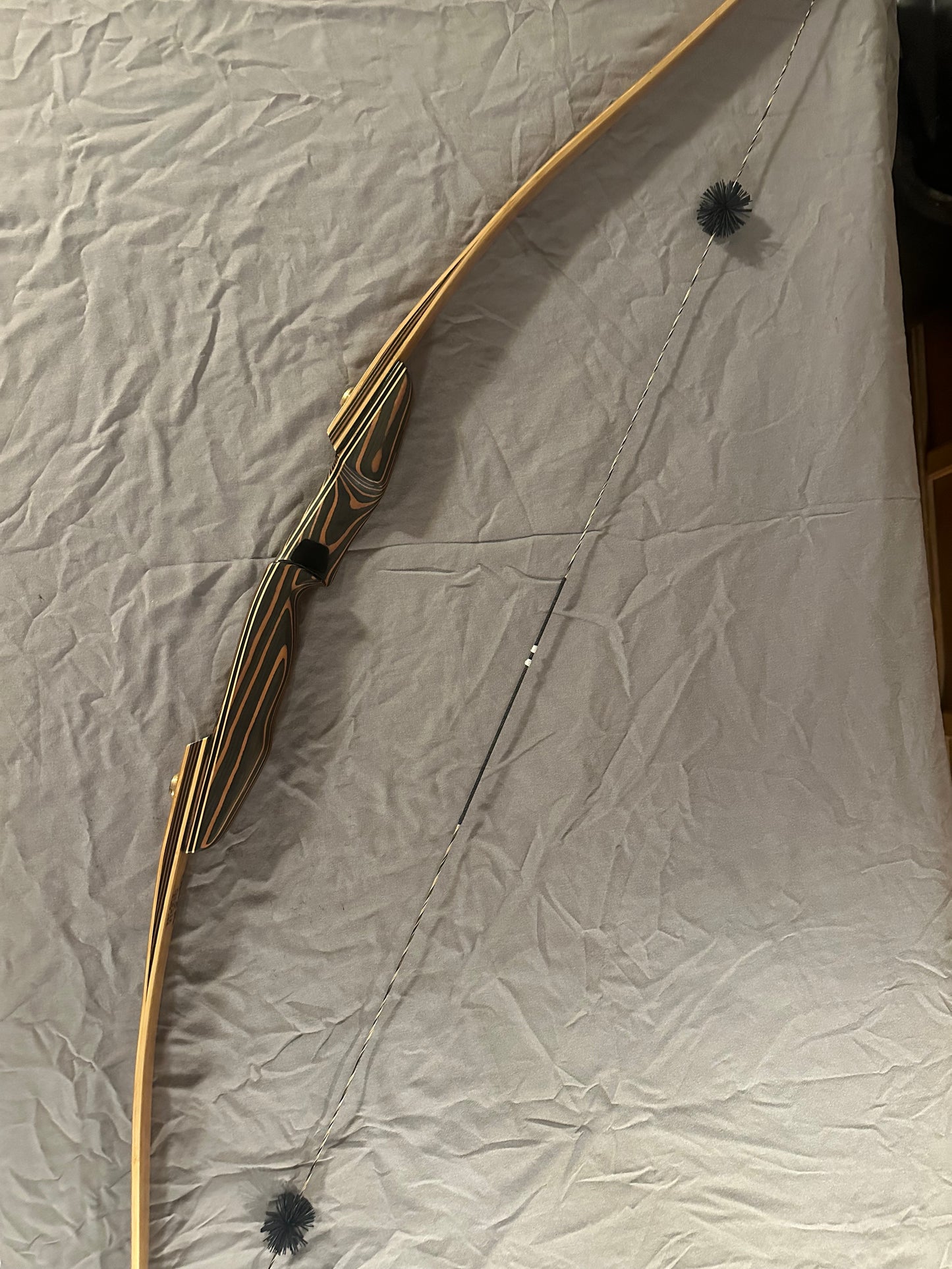 64” AMO 40# right hand RW:79 PMZ longbow